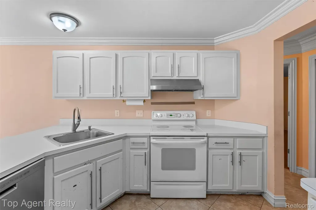 53260 Villa Rosa Drive Macomb Township MI 48042