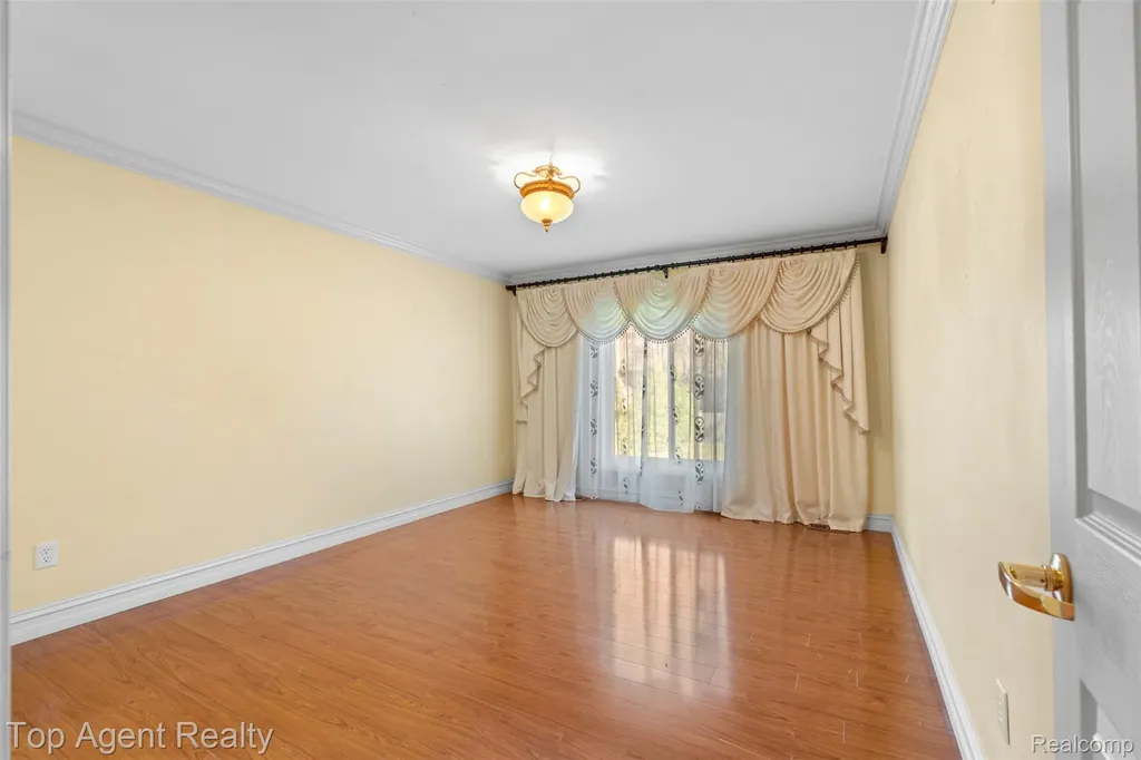 53260 Villa Rosa Drive Macomb Township MI 48042