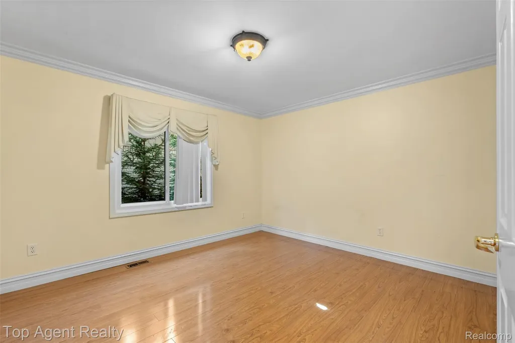 53260 Villa Rosa Drive Macomb Township MI 48042