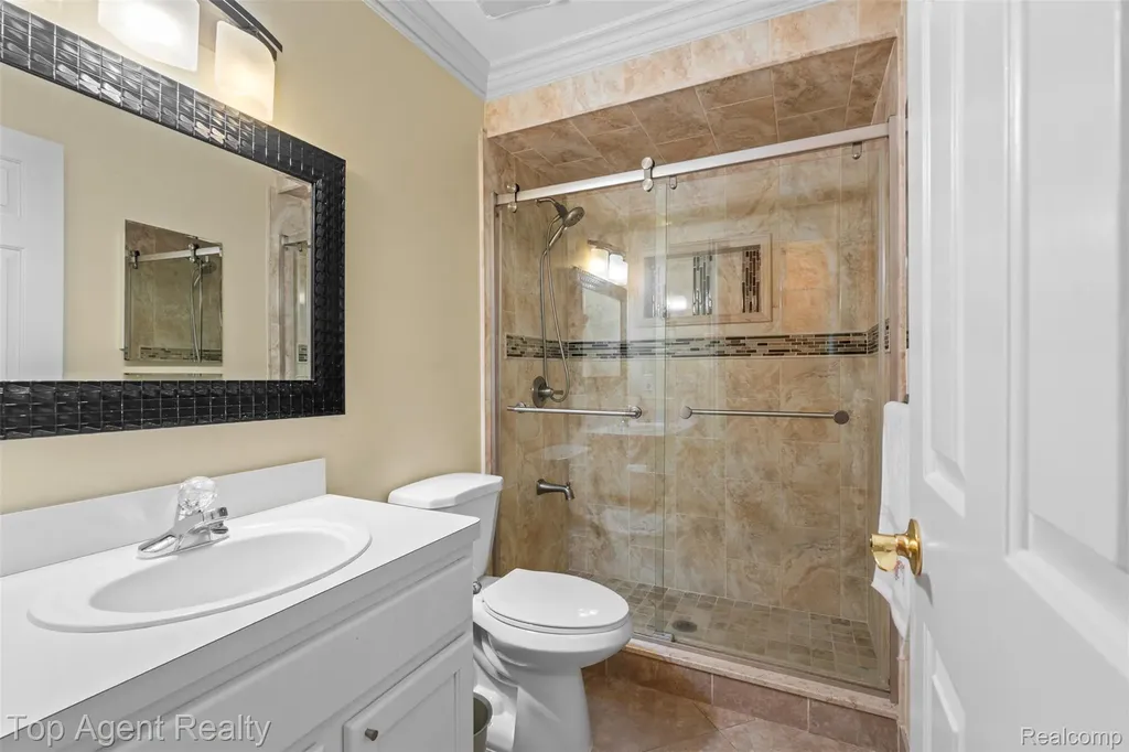 53260 Villa Rosa Drive Macomb Township MI 48042