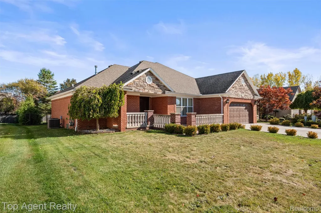 53260 Villa Rosa Drive Macomb Township MI 48042