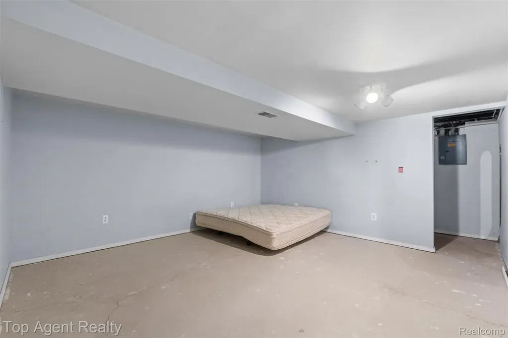53260 Villa Rosa Drive Macomb Township MI 48042