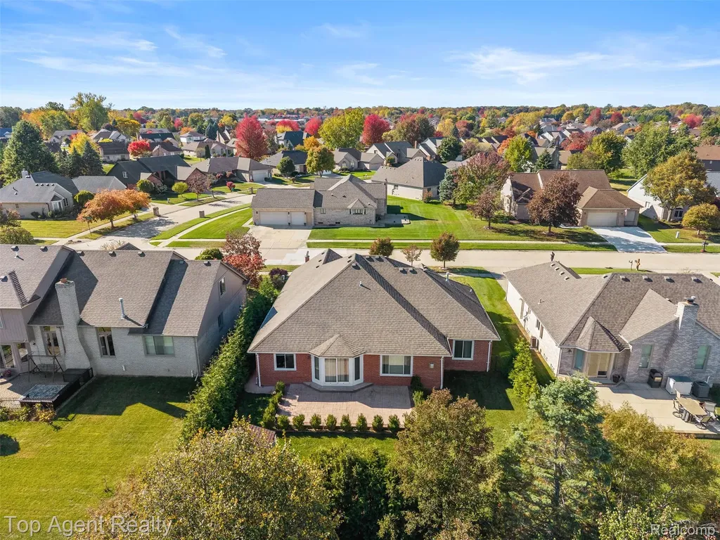 53260 Villa Rosa Drive Macomb Township MI 48042