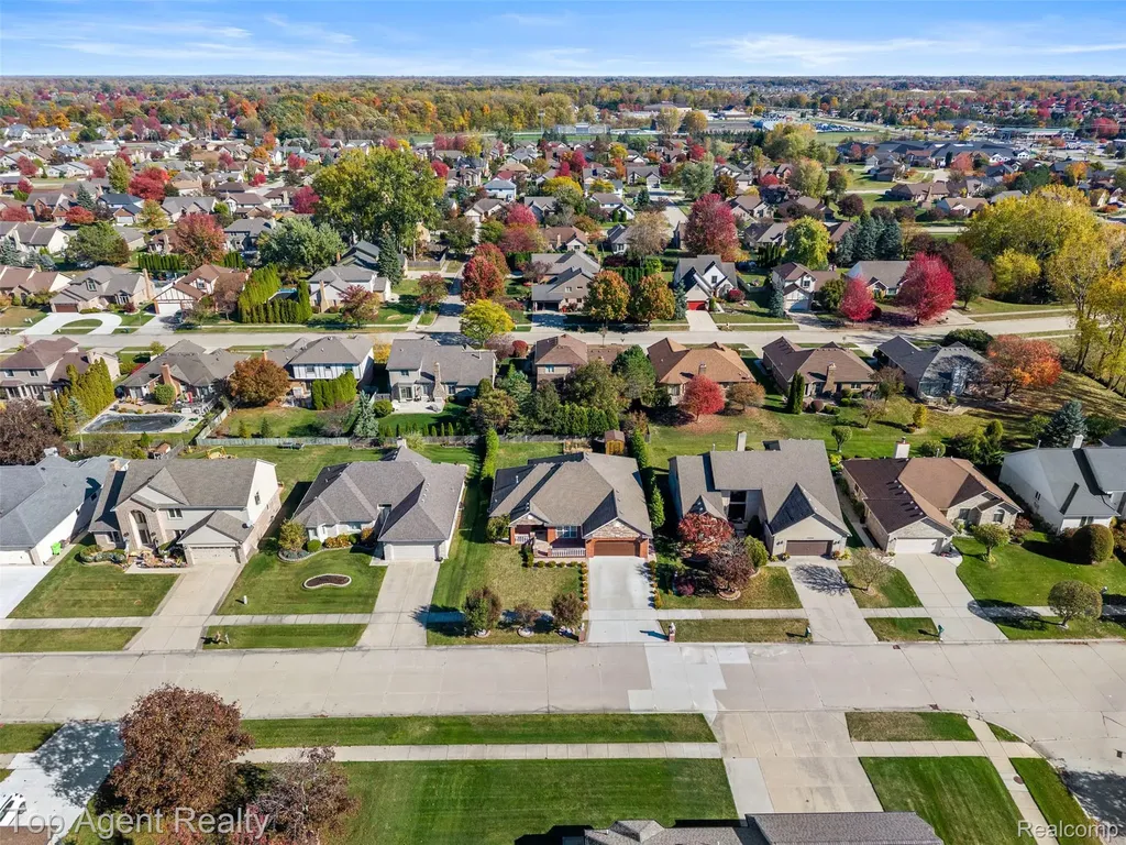 53260 Villa Rosa Drive Macomb Township MI 48042