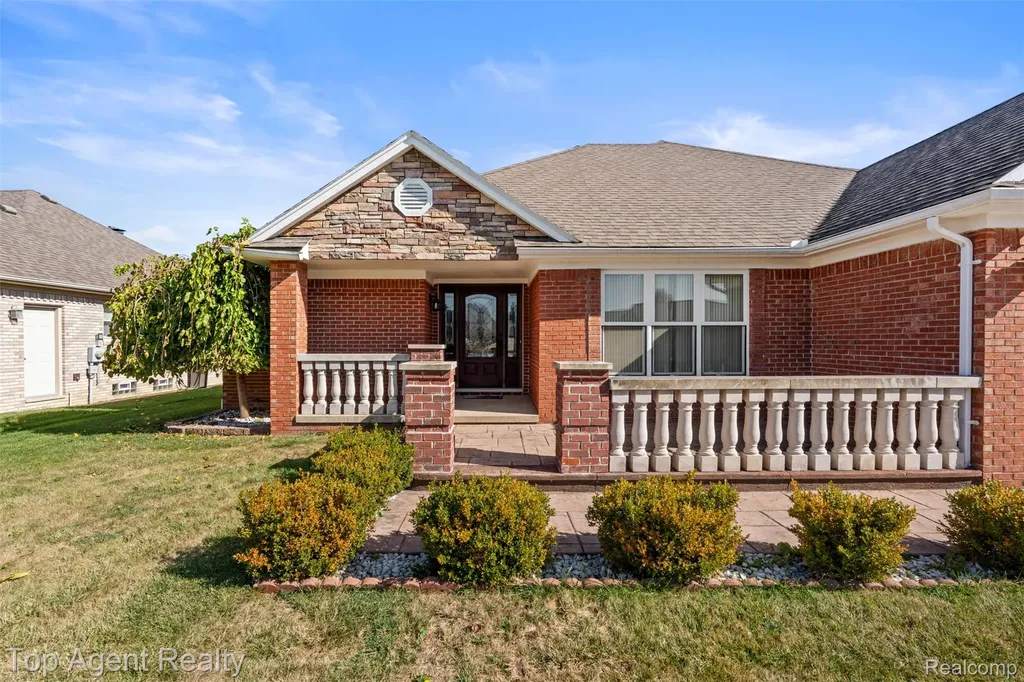 53260 Villa Rosa Drive Macomb Township MI 48042