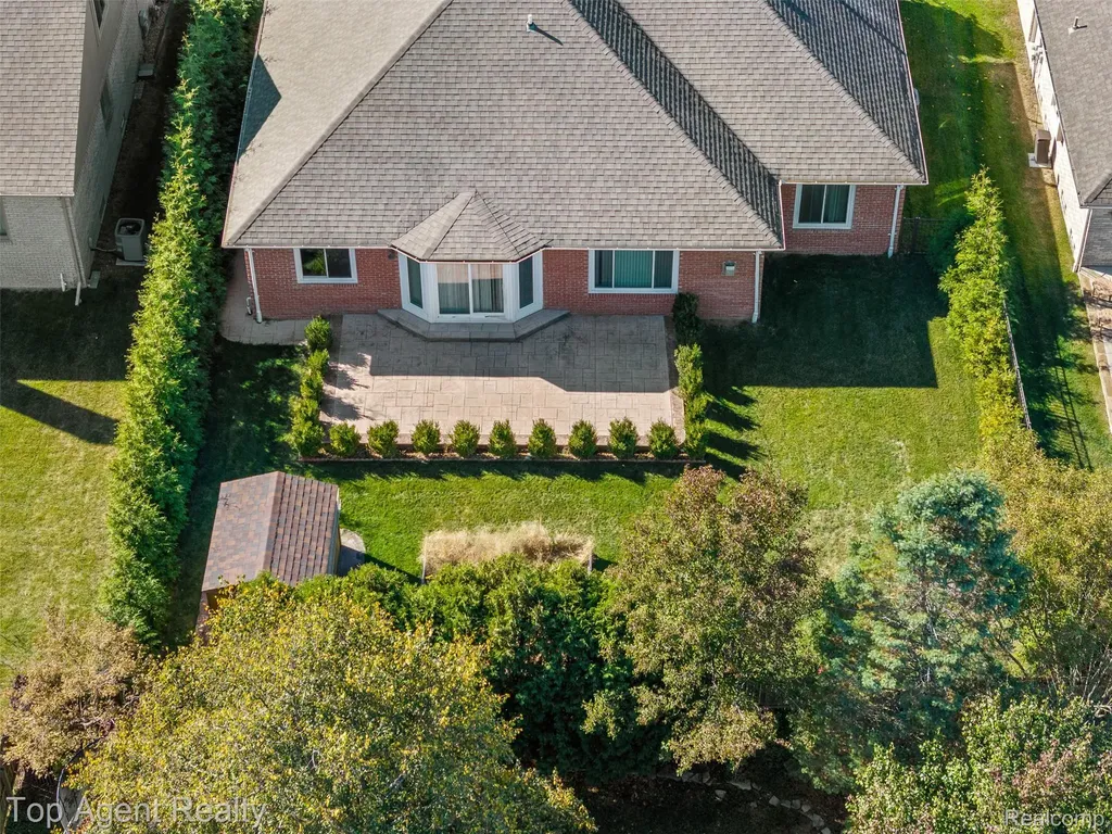 53260 Villa Rosa Drive Macomb Township MI 48042