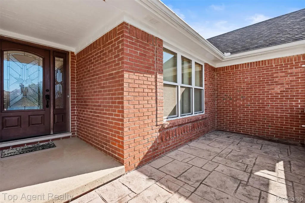 53260 Villa Rosa Drive Macomb Township MI 48042