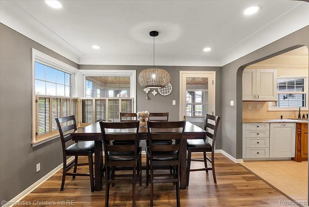 37912 Pointe Rosa Street Harrison Charter Township MI 48045