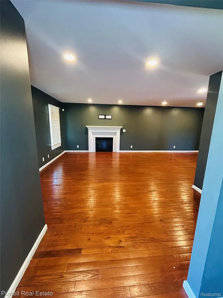 2335 Pebble Creek Drive N Flint Charter Township MI 48433