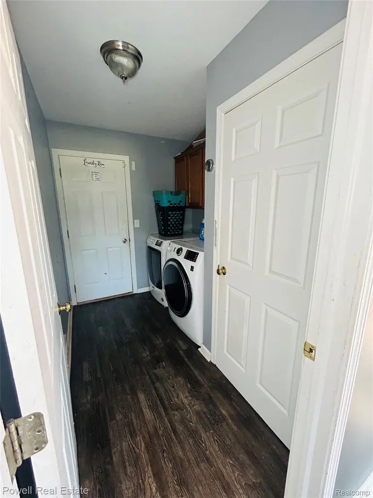 2335 Pebble Creek Drive N Flint Charter Township MI 48433