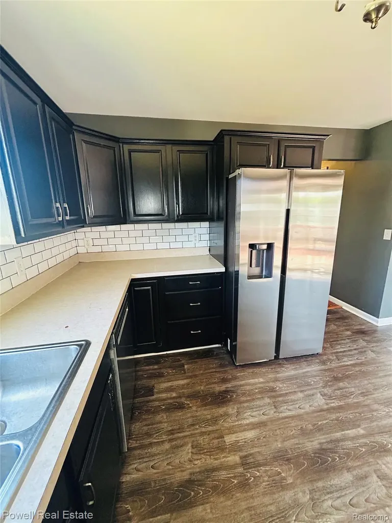 2335 Pebble Creek Drive N Flint Charter Township MI 48433