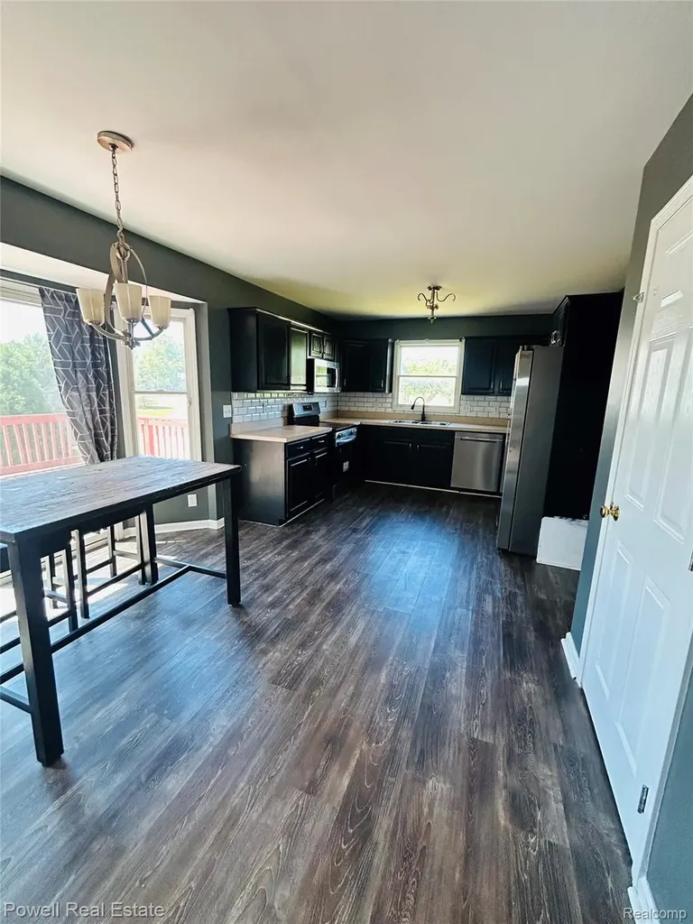 2335 Pebble Creek Drive N Flint Charter Township MI 48433