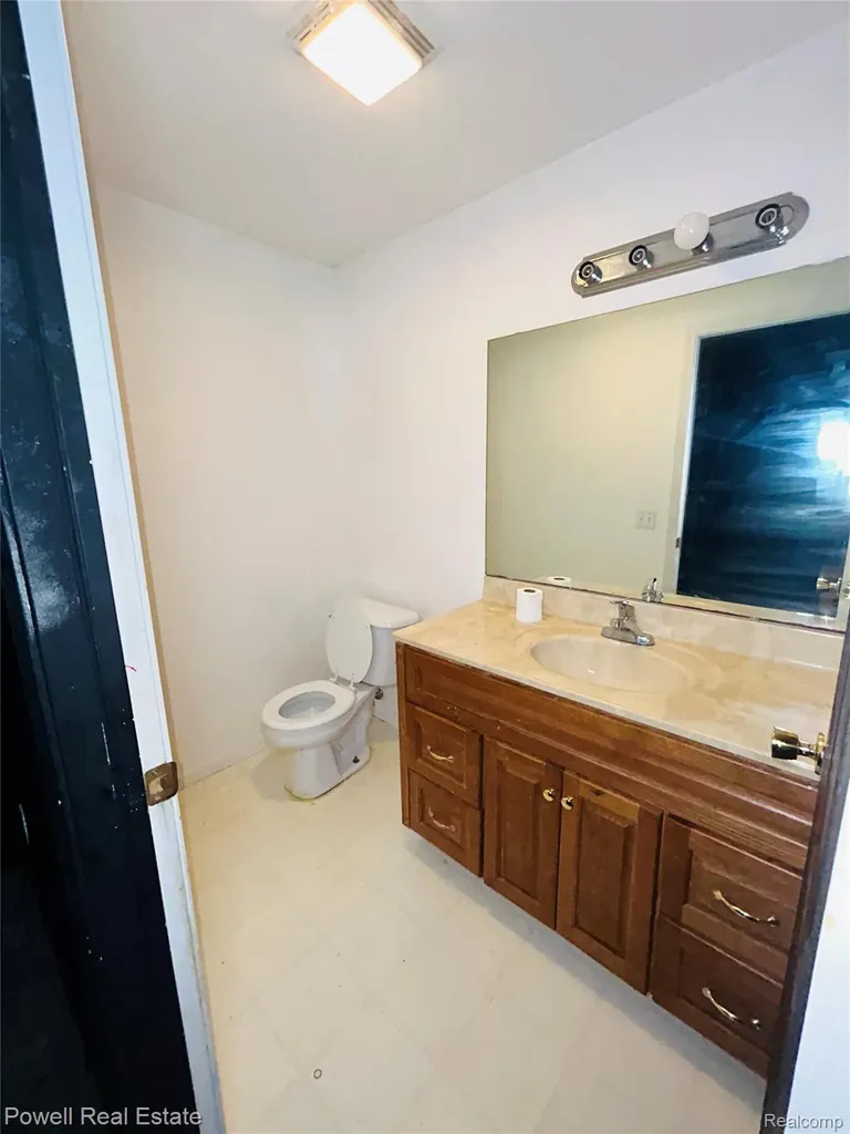 2335 Pebble Creek Drive N Flint Charter Township MI 48433