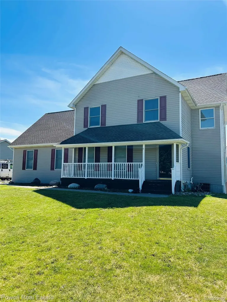 2335 Pebble Creek Drive N Flint Charter Township MI 48433