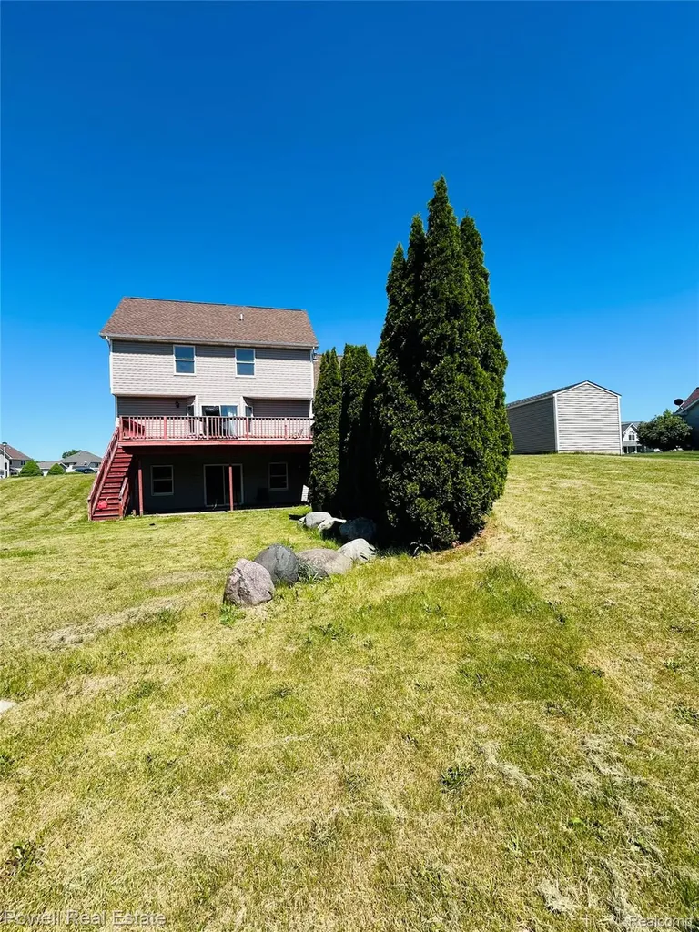 2335 Pebble Creek Drive N Flint Charter Township MI 48433