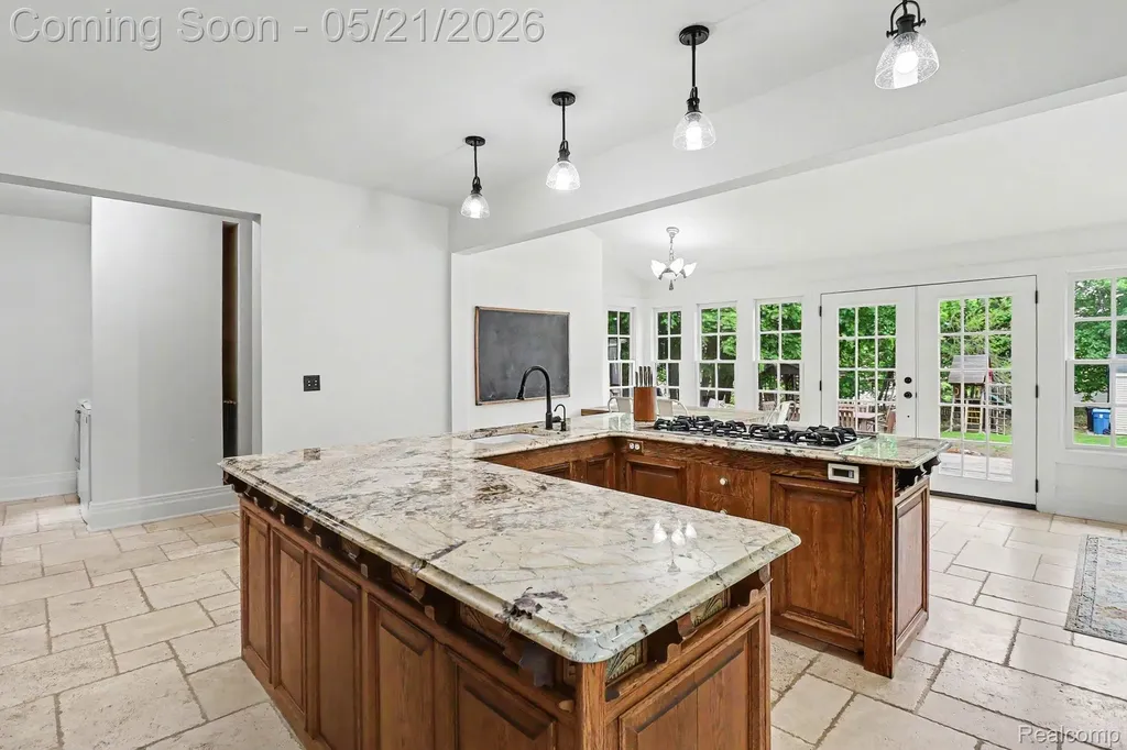 95 Dennison Street Oxford Village MI 48371