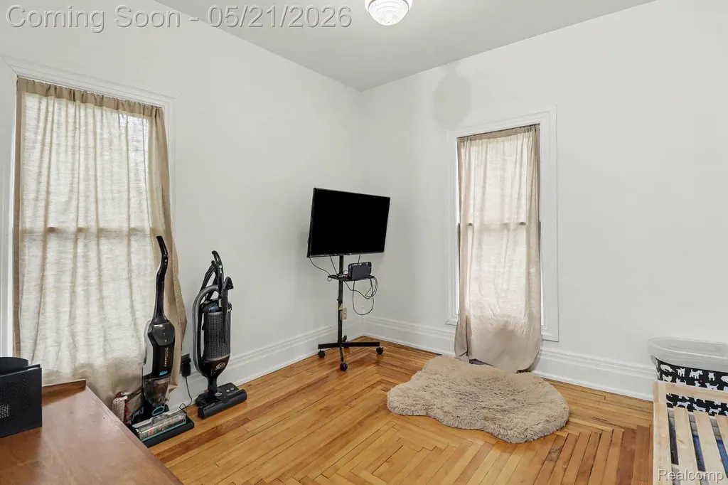 95 Dennison Street Oxford Village MI 48371