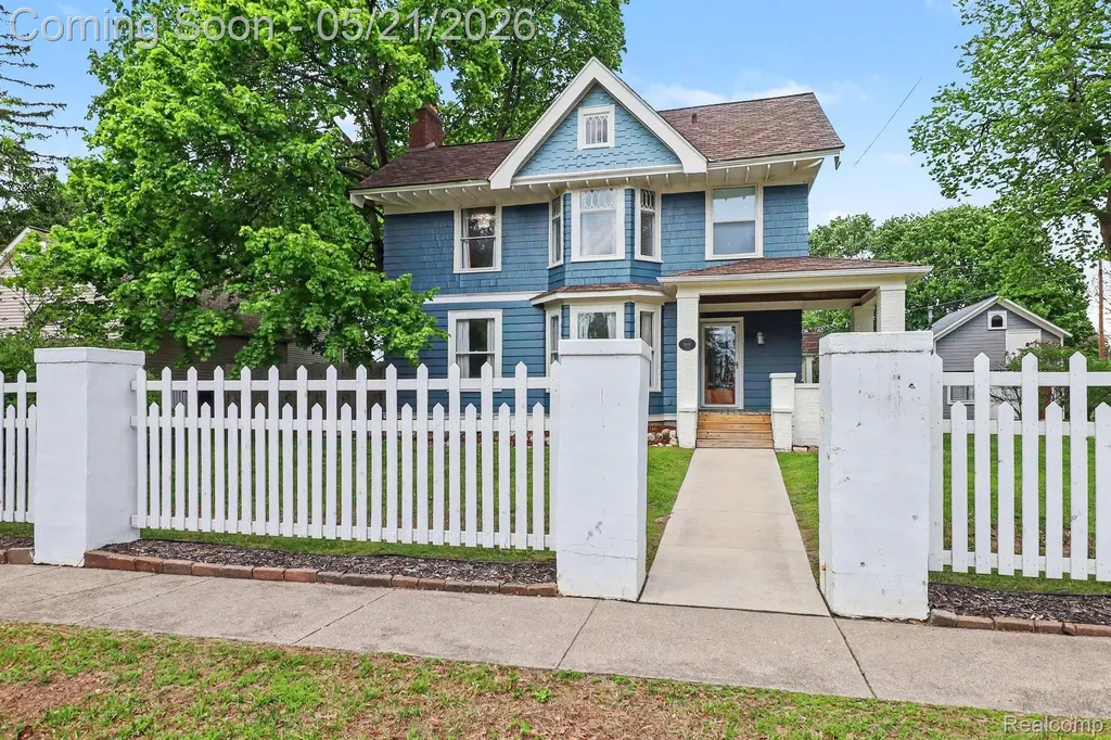 95 Dennison Street Oxford Village MI 48371