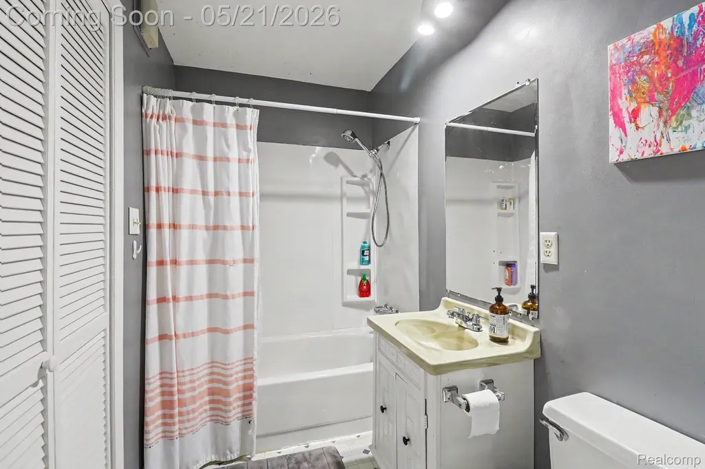 95 Dennison Street Oxford Village MI 48371