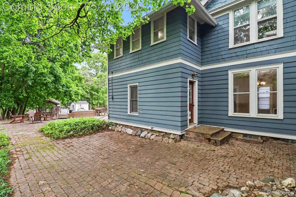 95 Dennison Street Oxford Village MI 48371