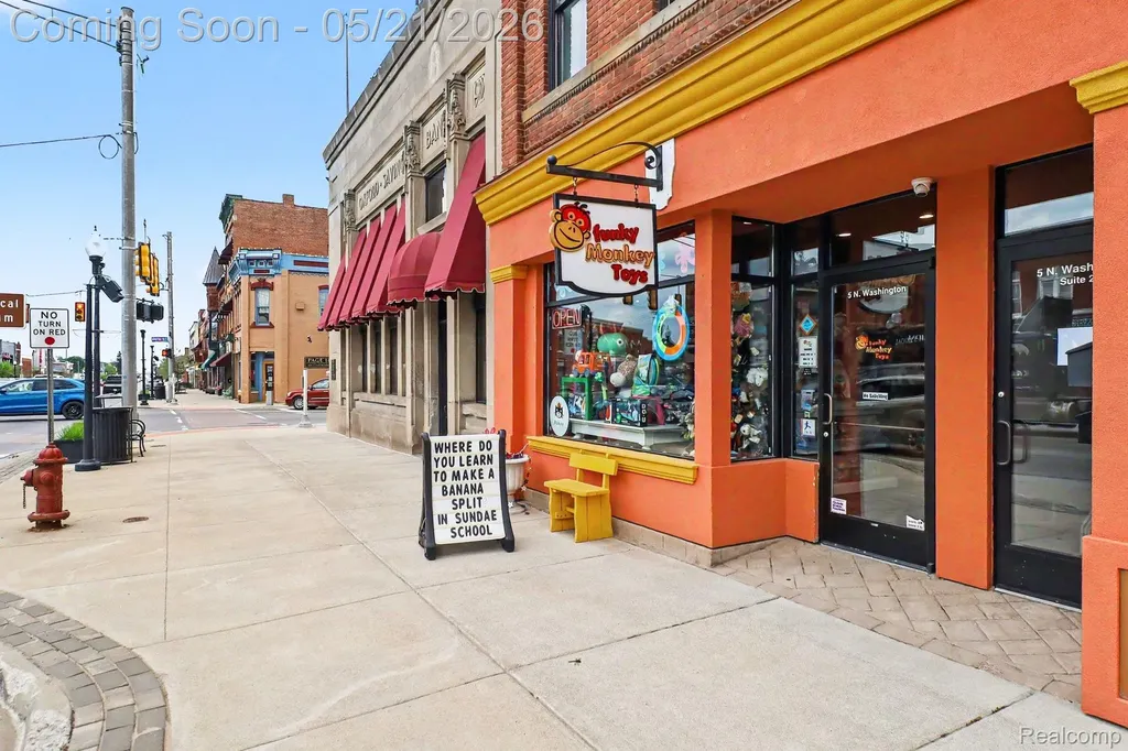 95 Dennison Street Oxford Village MI 48371