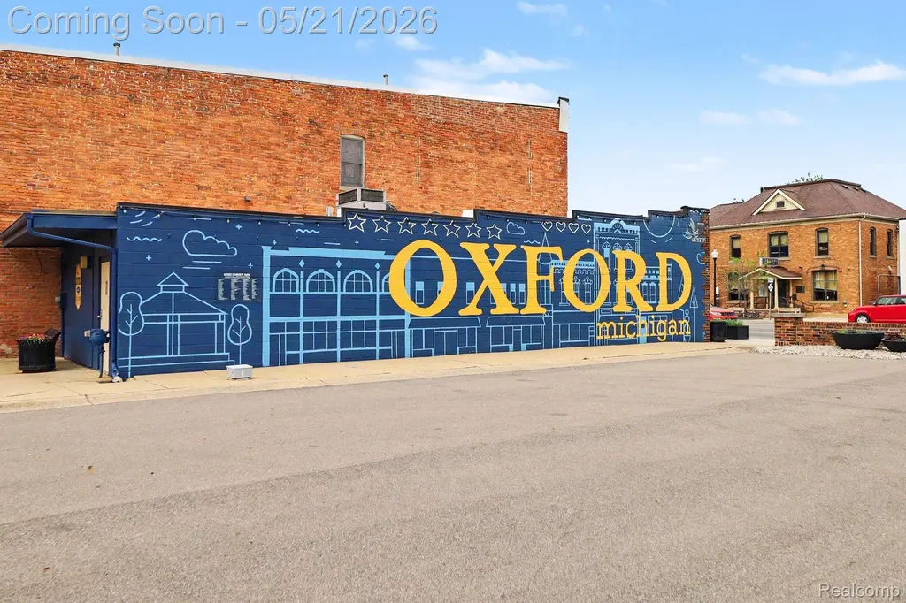 95 Dennison Street Oxford Village MI 48371