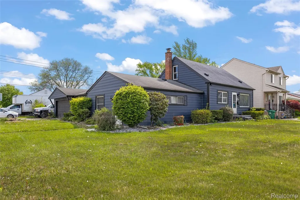 27517 Sheridan Street Garden City City MI 48135