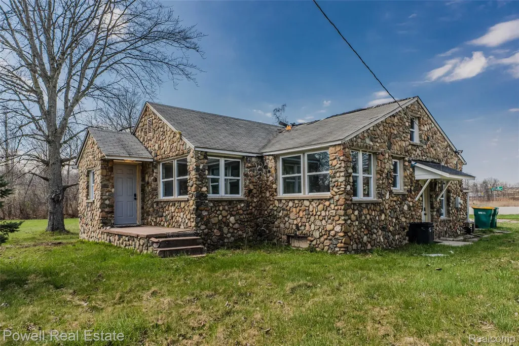 4118 Griswold Road Port Huron City MI 48060