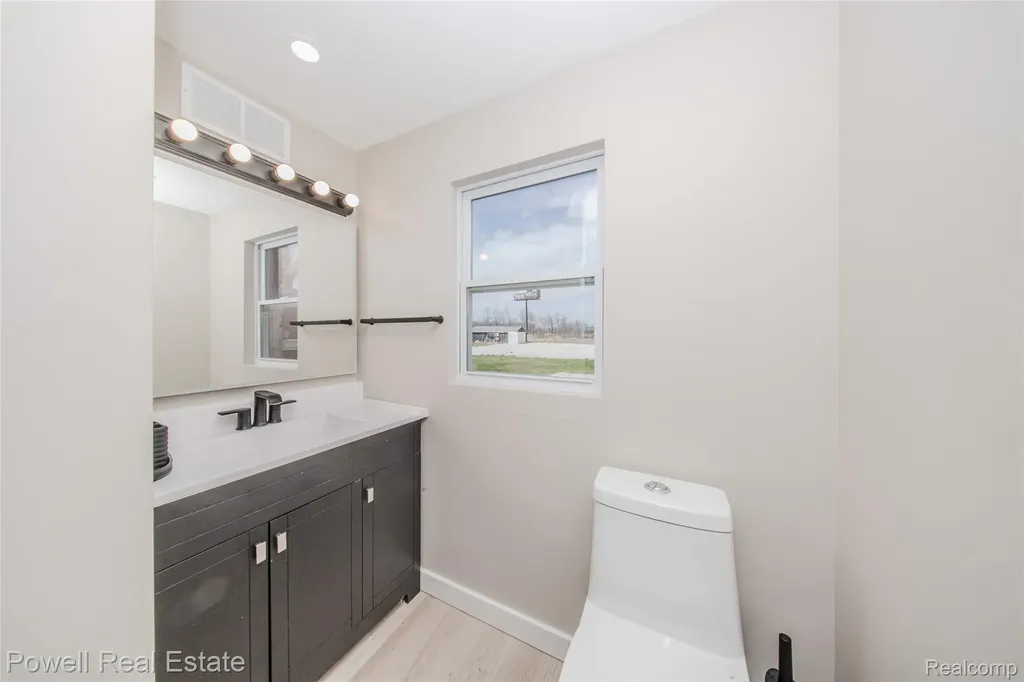 4118 Griswold Road Port Huron City MI 48060