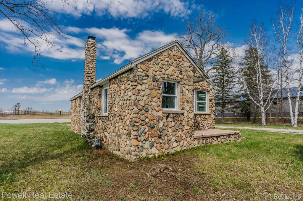 4118 Griswold Road Port Huron City MI 48060