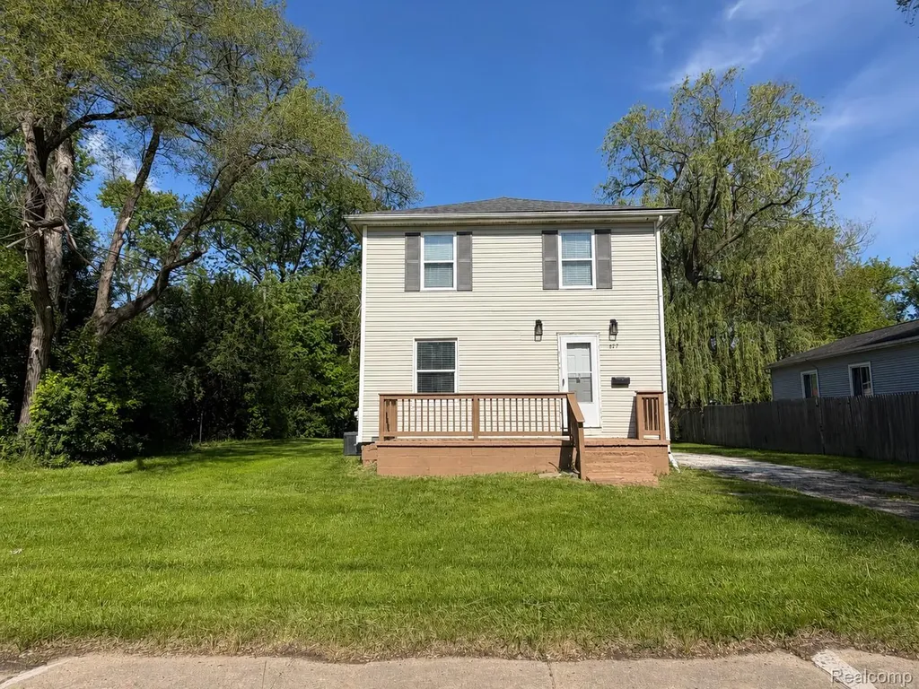 627 Franklin Road Pontiac City MI 48341
