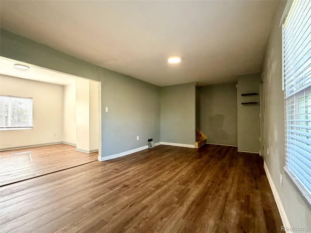 627 Franklin Road Pontiac City MI 48341