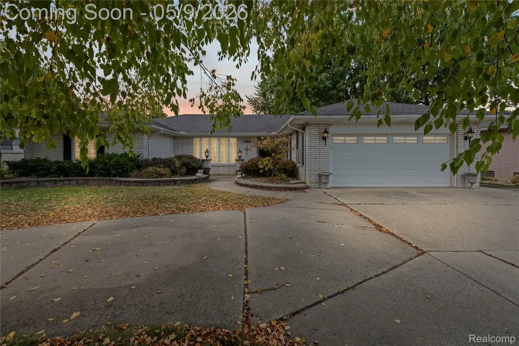 38219 Santa Anna Street Clinton Charter Township MI 48036