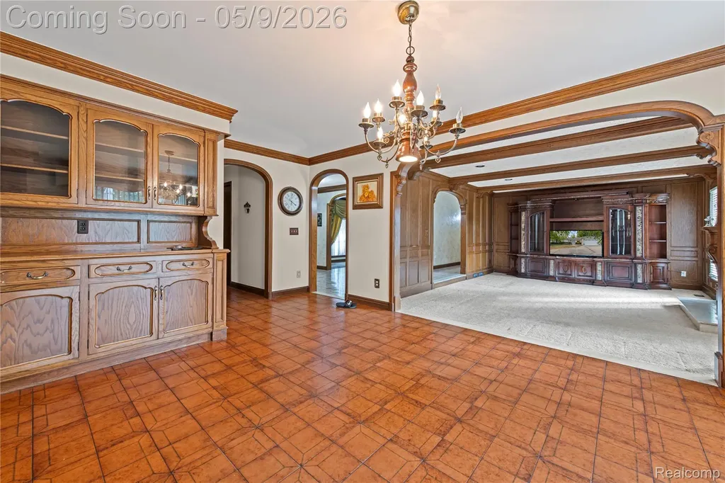 38219 Santa Anna Street Clinton Charter Township MI 48036
