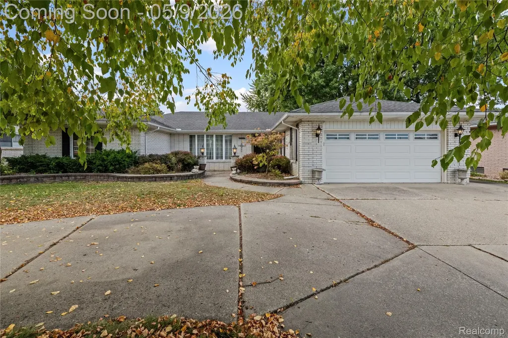 38219 Santa Anna Street Clinton Charter Township MI 48036