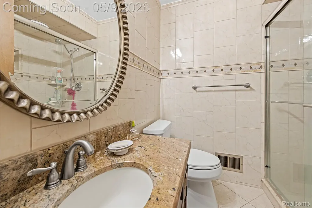 38219 Santa Anna Street Clinton Charter Township MI 48036
