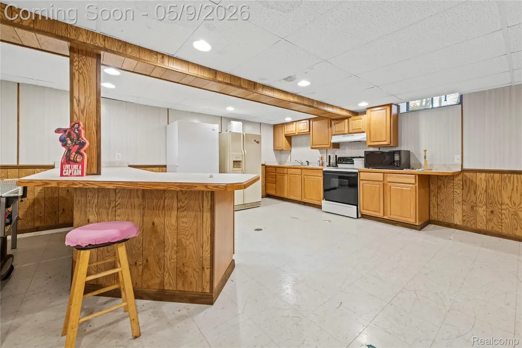 38219 Santa Anna Street Clinton Charter Township MI 48036