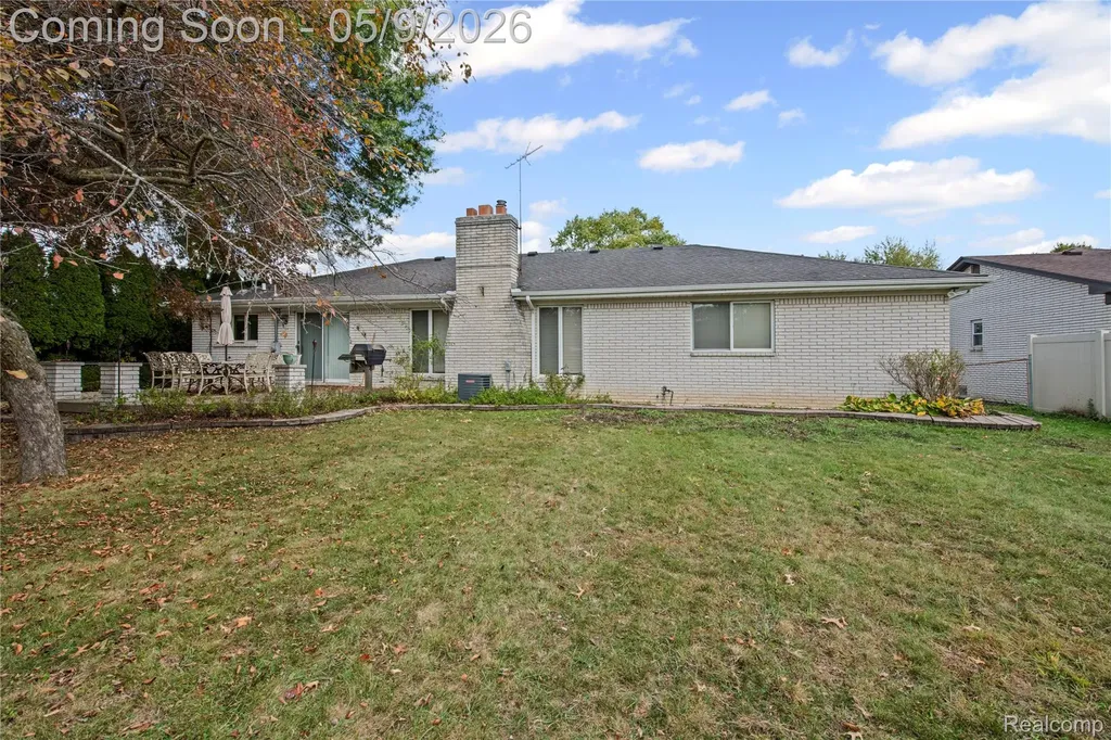 38219 Santa Anna Street Clinton Charter Township MI 48036