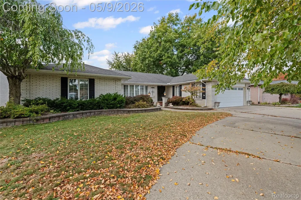 38219 Santa Anna Street Clinton Charter Township MI 48036