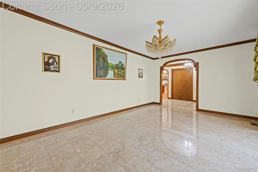 38219 Santa Anna Street Clinton Charter Township MI 48036