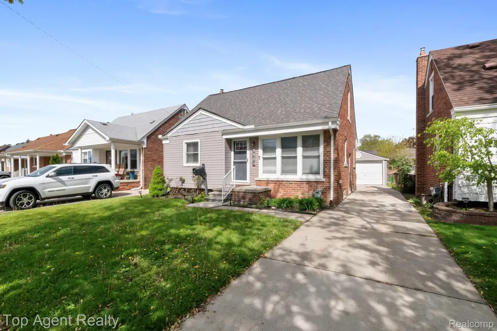 9903 Ruth Avenue Allen Park City MI 48101