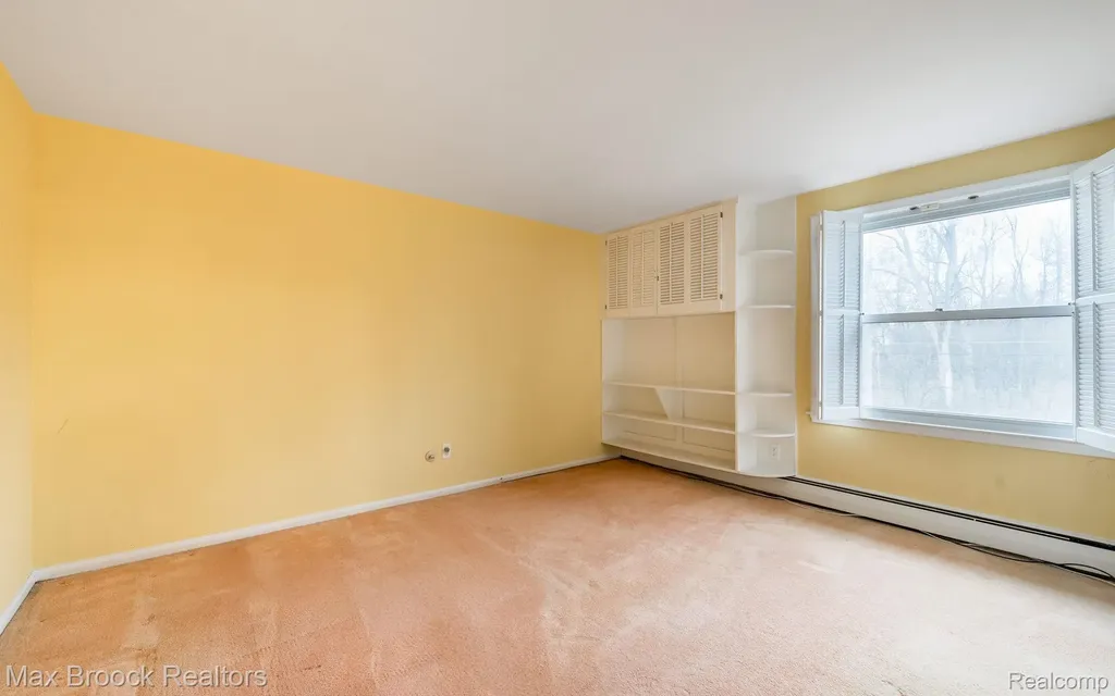 25461 Tweed Drive Franklin Village MI 48025
