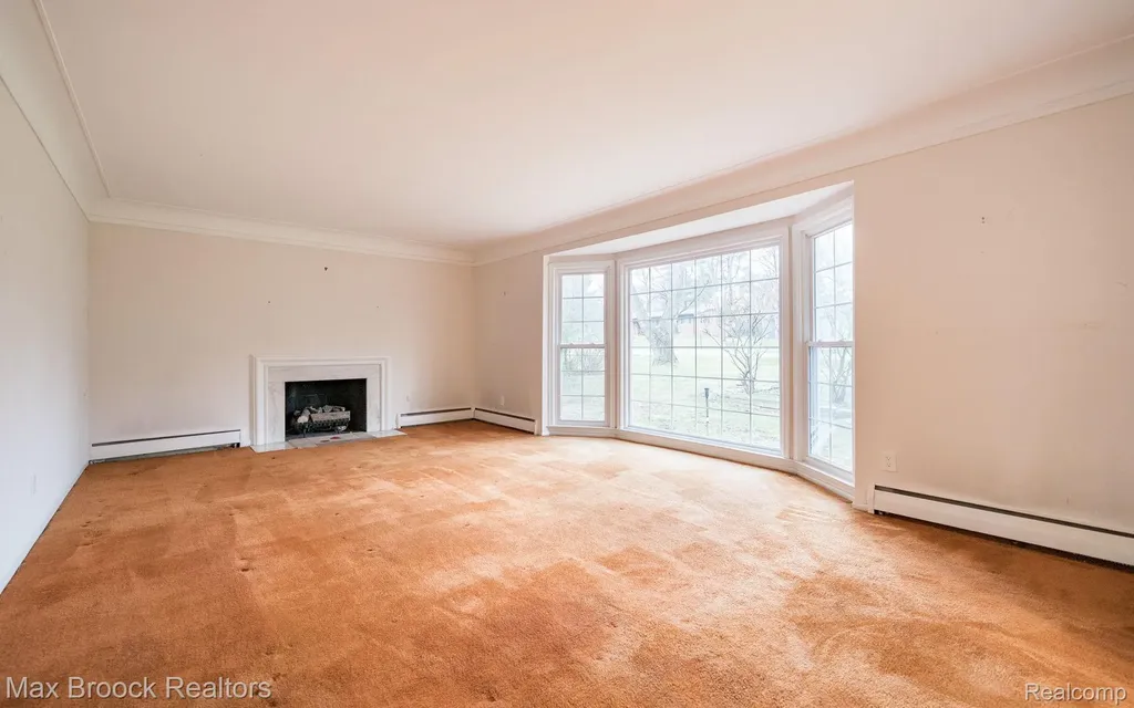 25461 Tweed Drive Franklin Village MI 48025