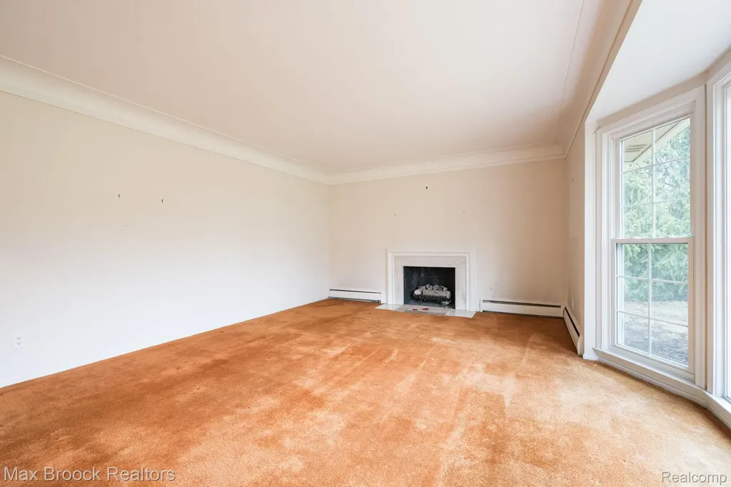 25461 Tweed Drive Franklin Village MI 48025