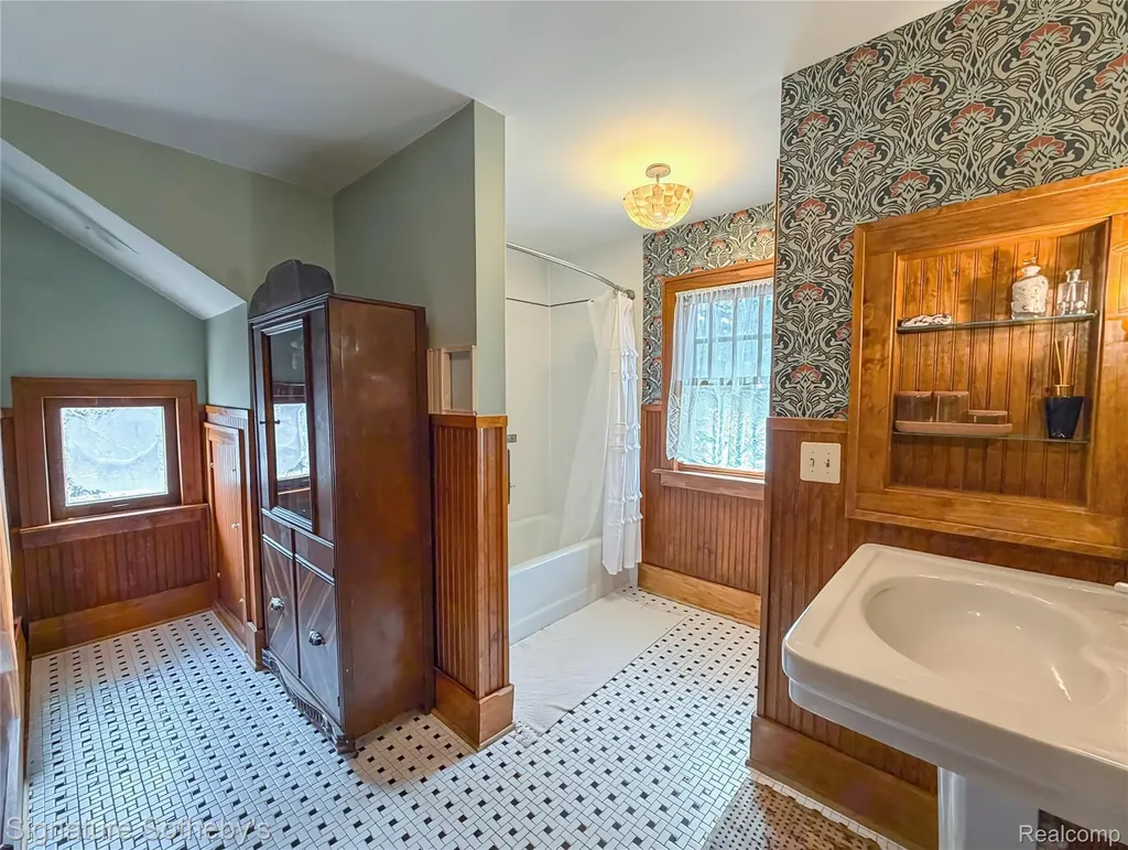2509 W Liberty Street Ann Arbor City MI 48103