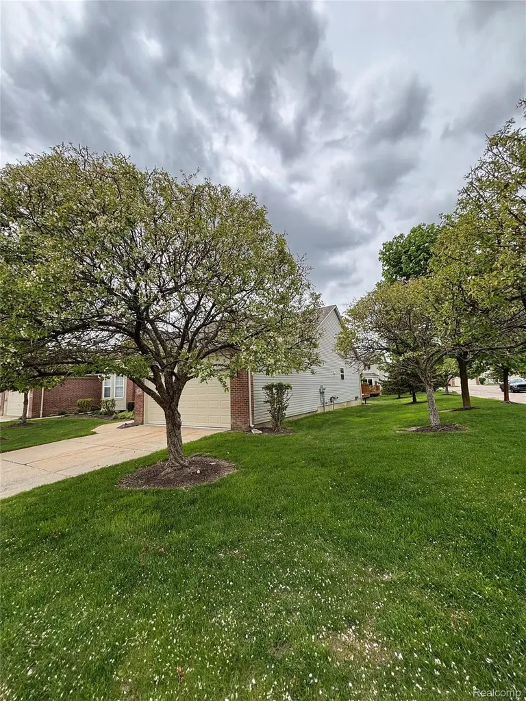 380 Woodhaven Drive Walled Lake City MI 48390