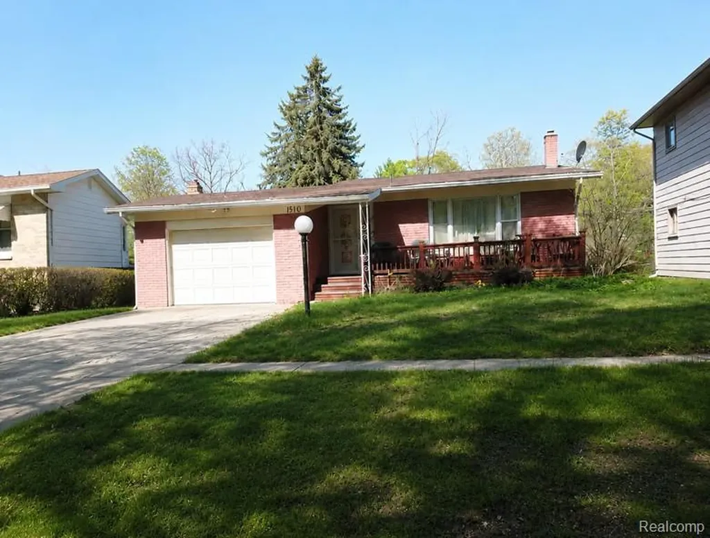 1510 S Franklin Avenue Flint City MI 48503