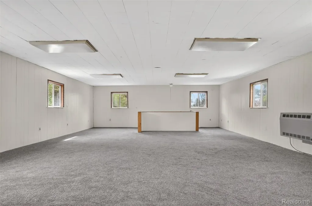 138 W Hunters Creek Road Lapeer Township MI 48446