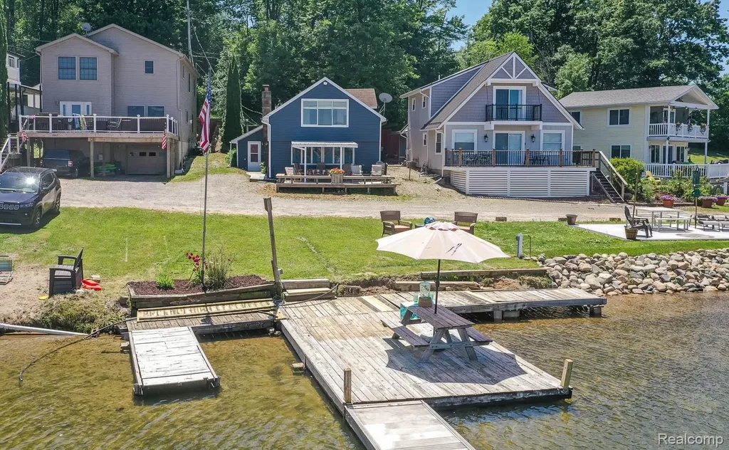 3971 S Shore Drive Elba Township MI 48446