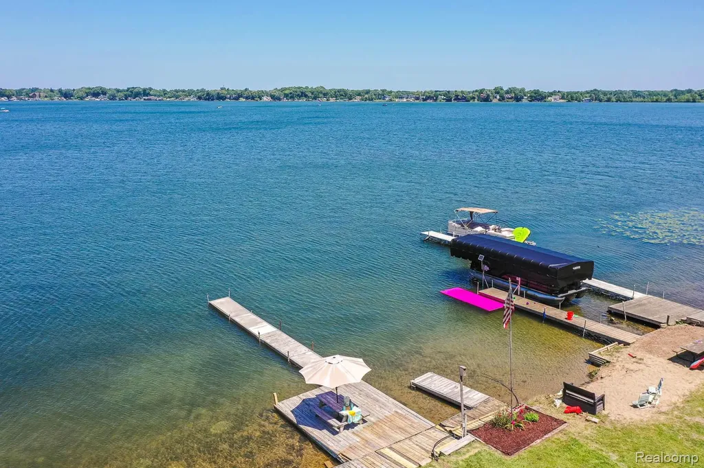 3971 S Shore Drive Elba Township MI 48446